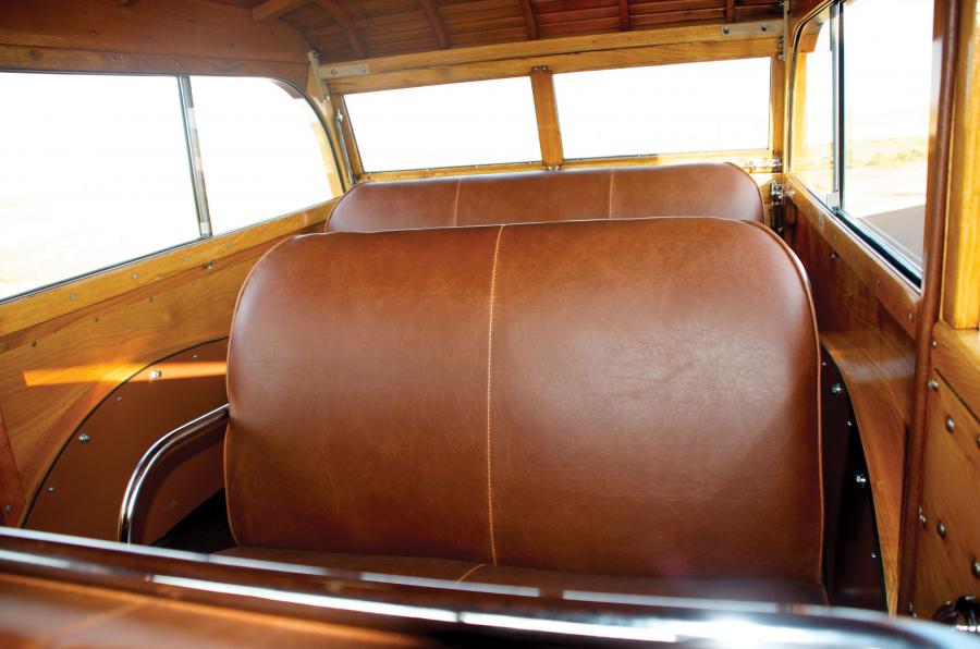  Packard One-Ten Deluxe Station Wagon by Hercules 1941 года  (фото 10 из 24)